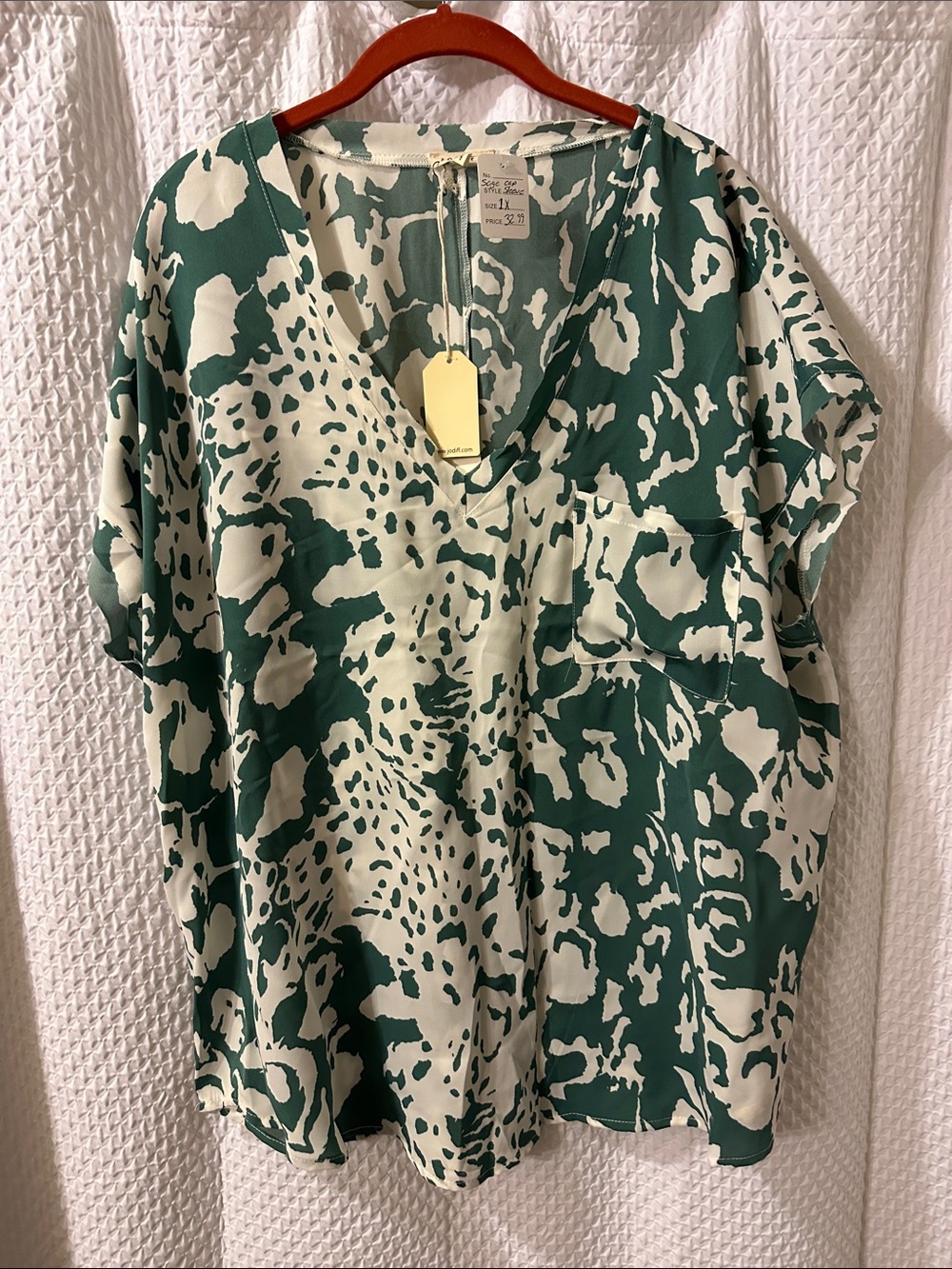 JODIFL Green and Cream Abstract V-Neck Blouse
